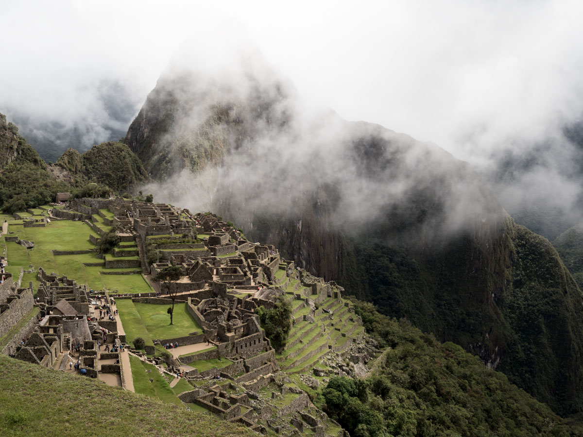 Peru-Machu-Piccu-in-the-clouds